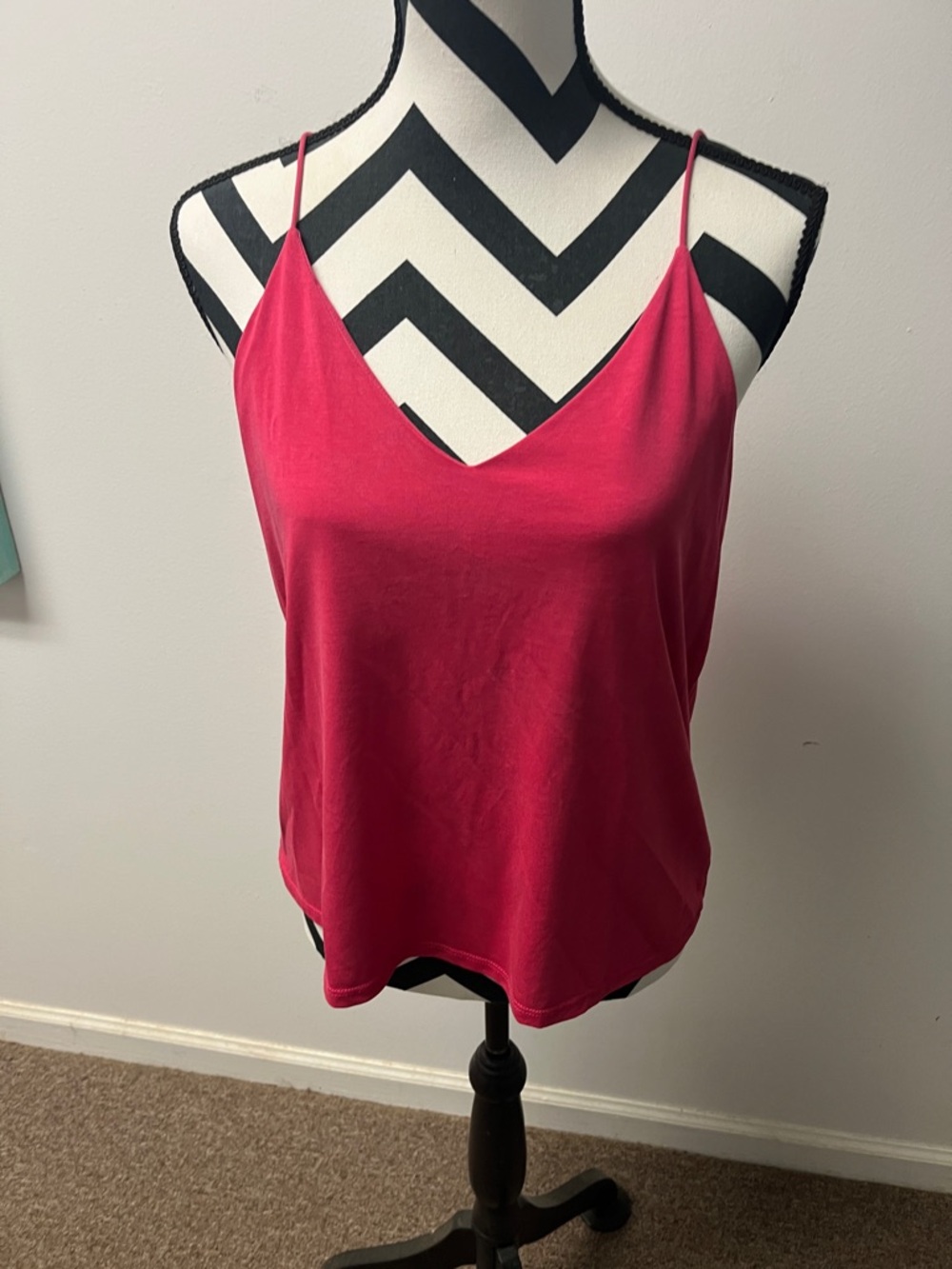 Eyeshadow Bright Pink V-Neck Spaghetti Strap Camisole